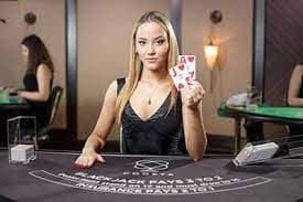 Pusat olahraga dan hiburan virtual se7win